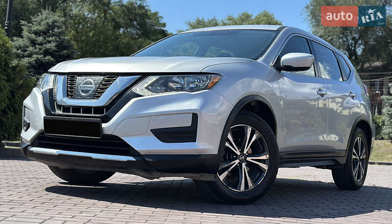 Nissan Rogue (2016)