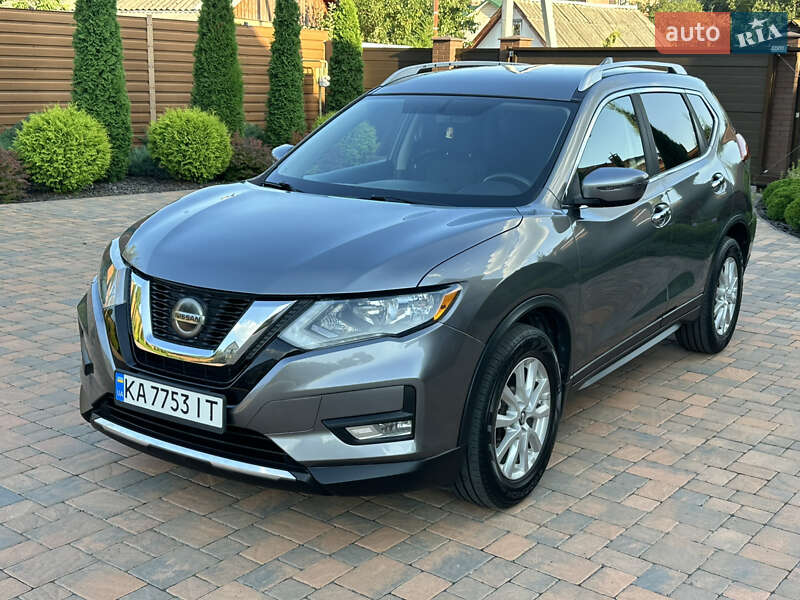 Nissan Rogue (2018)