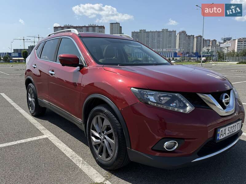 Nissan Rogue (2016)