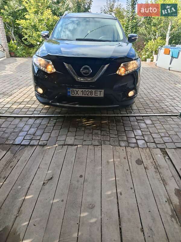 Nissan Rogue (2015)