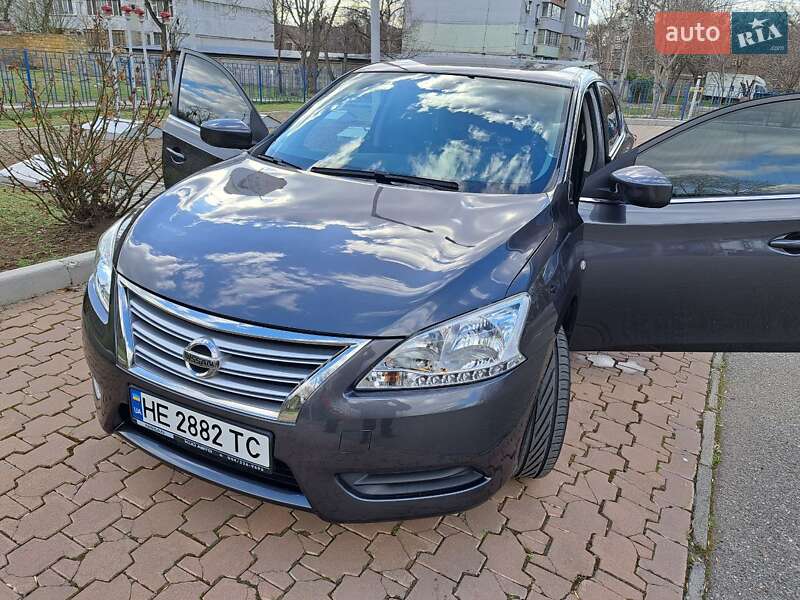 Nissan Sentra (2015)