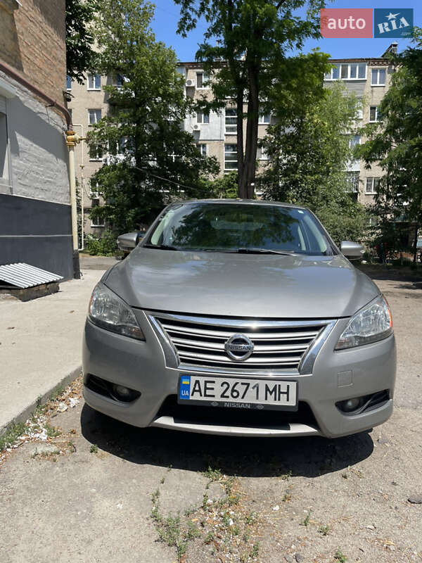 Nissan Sentra (2014)