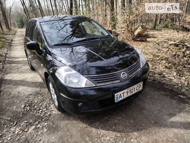 Nissan Tiida (2008)