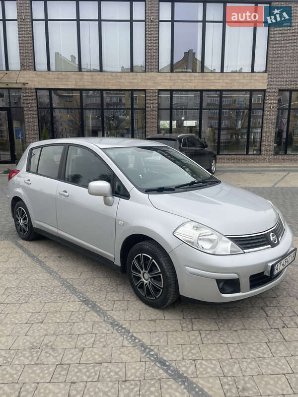 Nissan Tiida (2007)