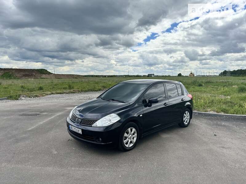 Nissan Tiida (2007)
