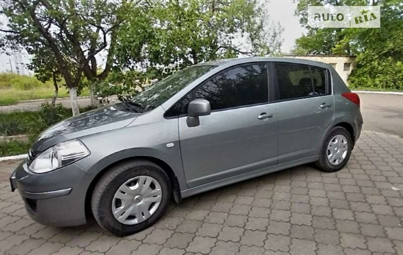 Nissan Tiida (2011)
