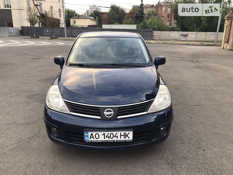 Nissan Tiida (2008)