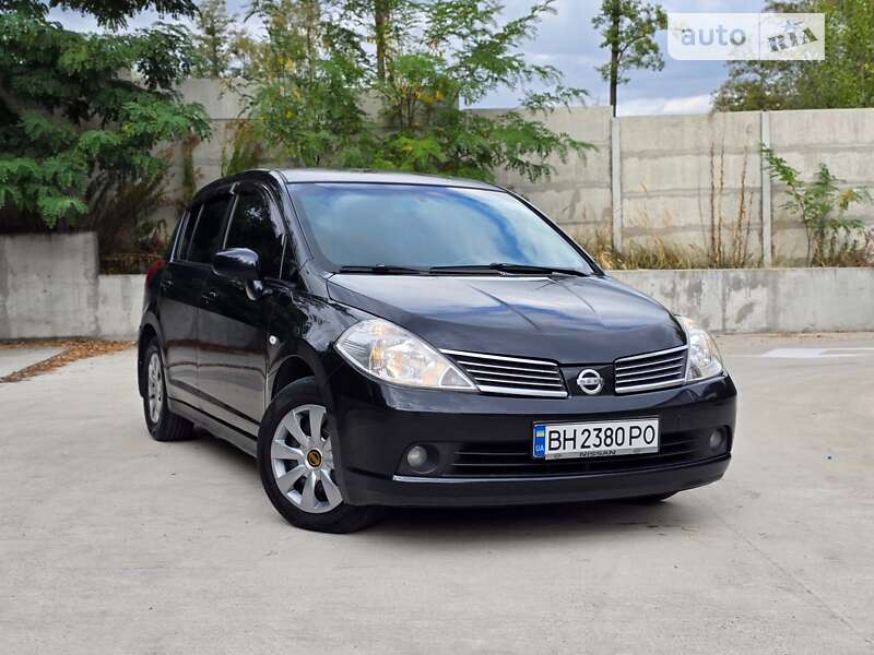 Nissan Tiida (2008)