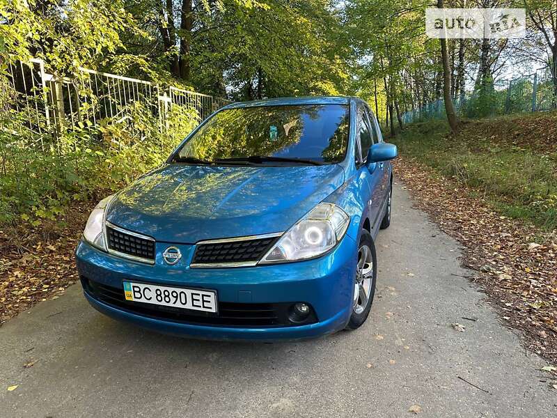 Nissan Tiida (2007)
