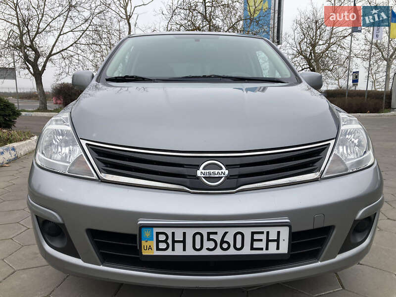 Nissan Tiida (2011)