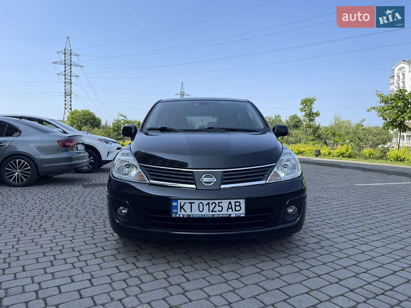 Nissan Tiida (2008)