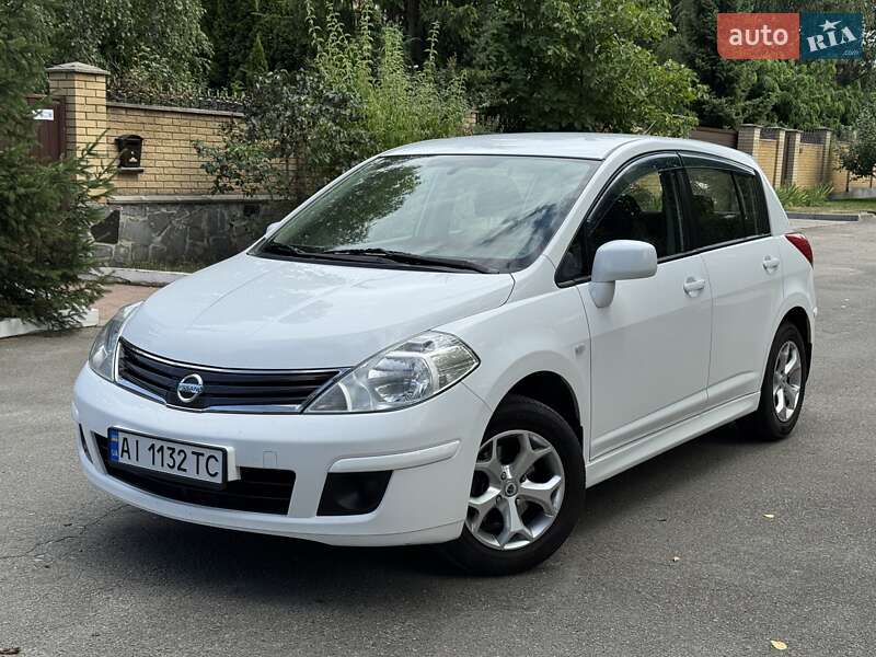 Nissan Tiida (2011)