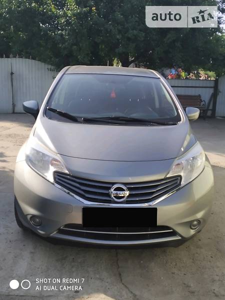 Nissan Versa note (2015)