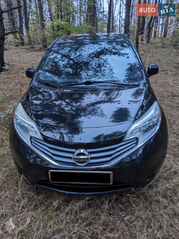 Nissan Versa note (2013)