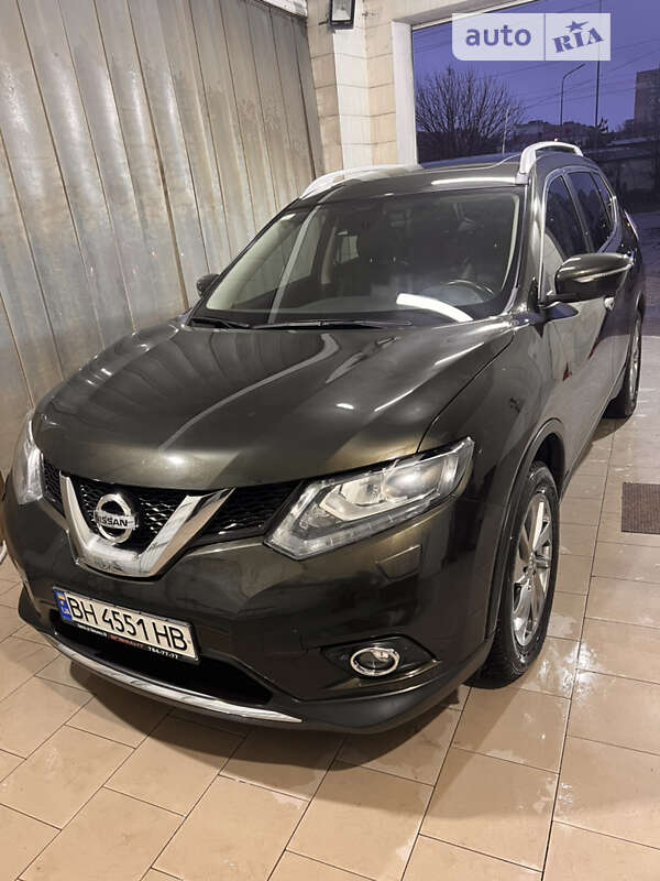 Nissan X-trail (2015)