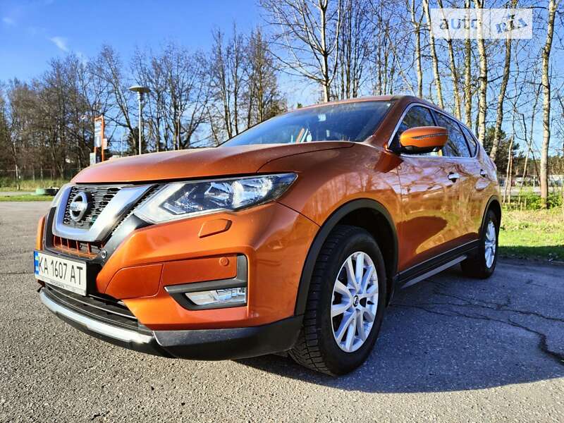 Nissan X-trail (2017)