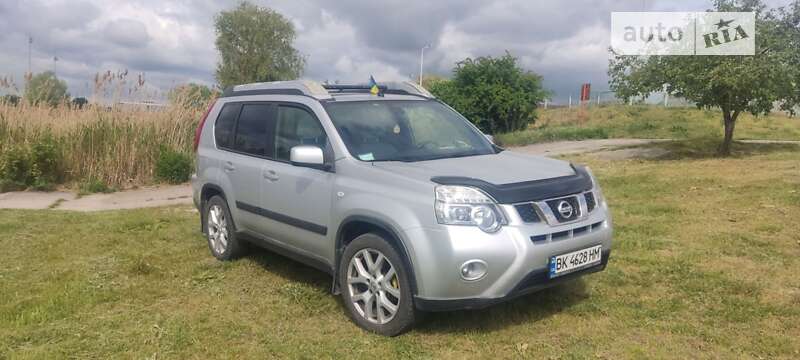 Nissan X-trail (2012)