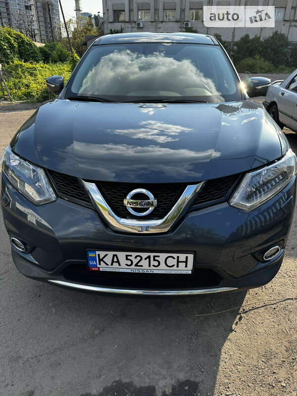 Nissan X-trail (2016)