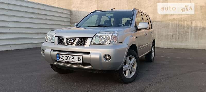 Nissan X-trail (2005)