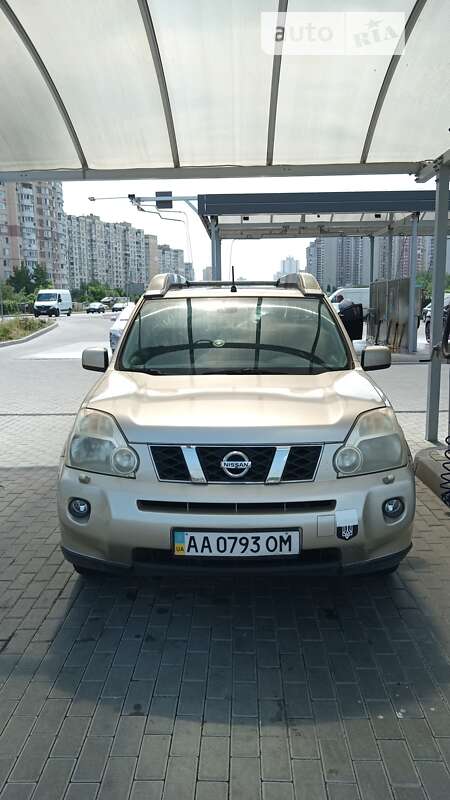 Nissan X-trail (2007)