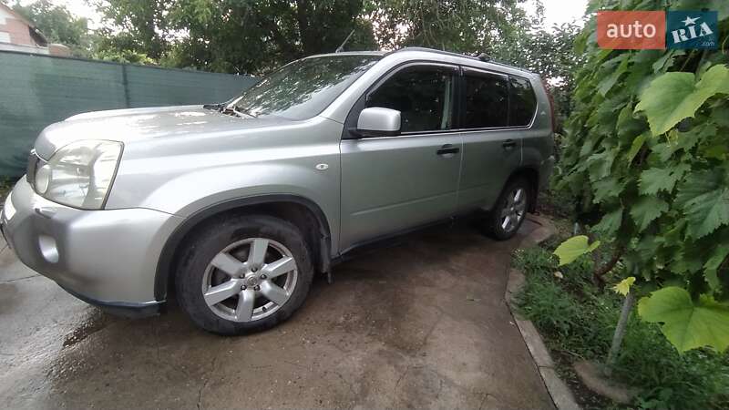 Nissan X-trail (2007)