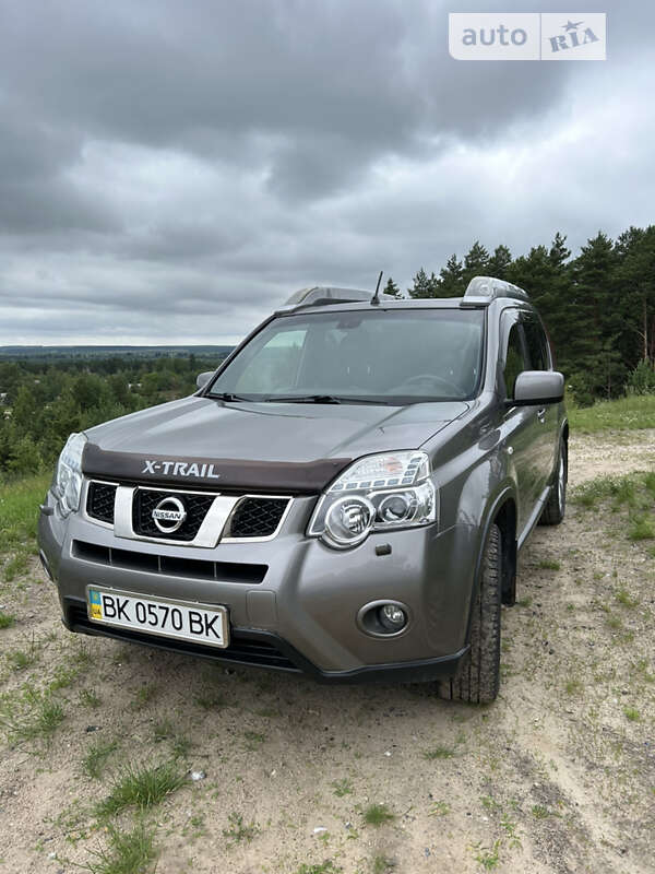 Nissan X-trail (2012)