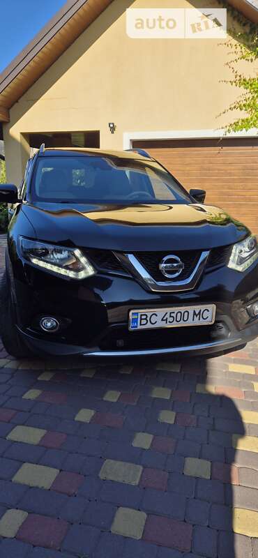 Nissan X-trail (2015)