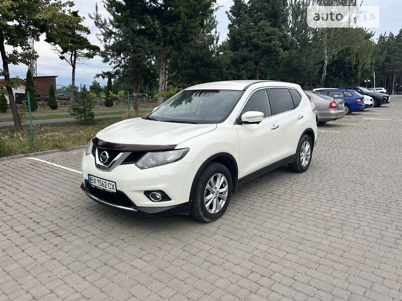 Nissan X-trail (2015)