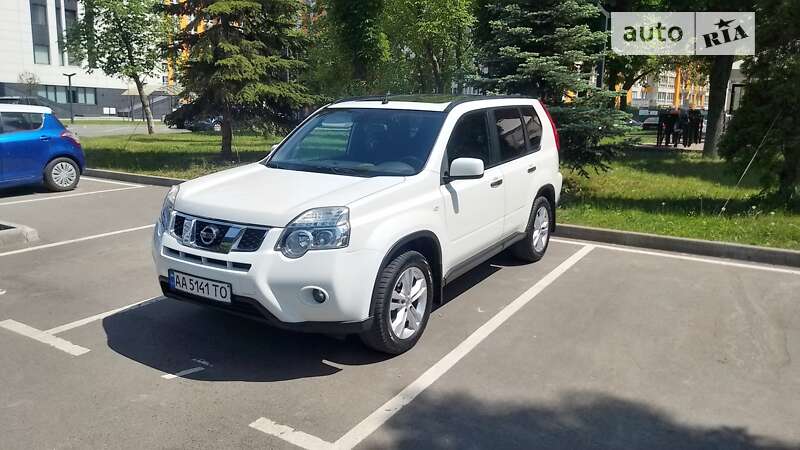Nissan X-trail (2011)