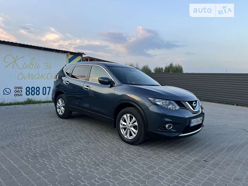 Nissan X-trail (2015)