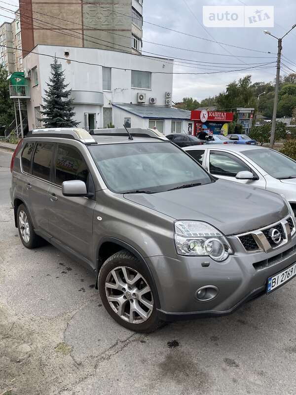 Nissan X-trail (2011)