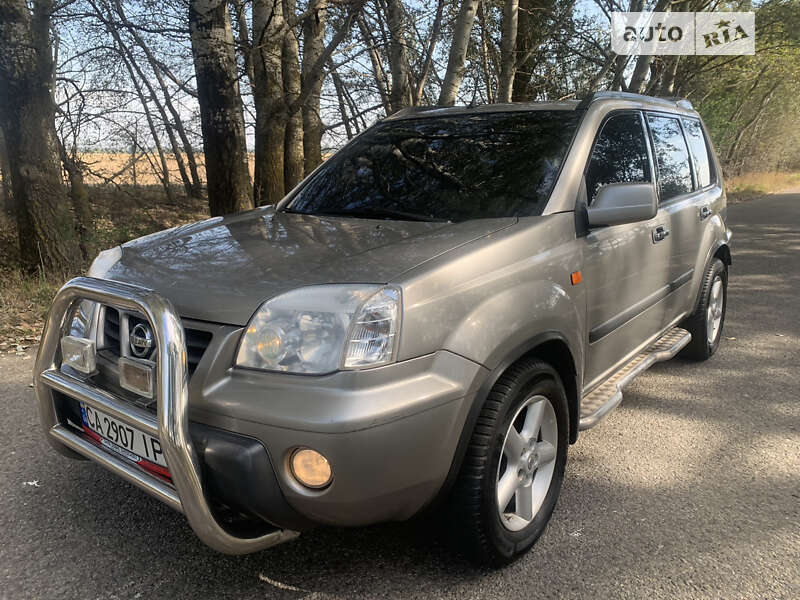 Nissan X-trail (2002)