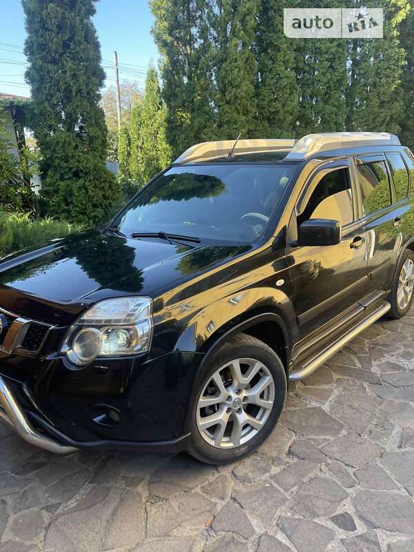 Nissan X-trail (2012)