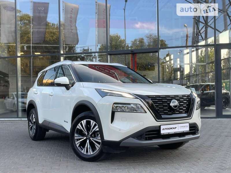 Nissan X-trail (2023)