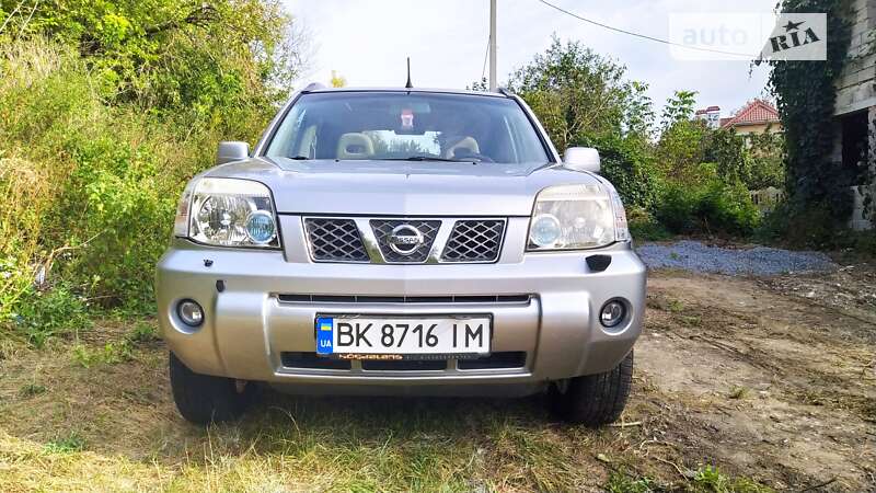 Nissan X-trail (2006)
