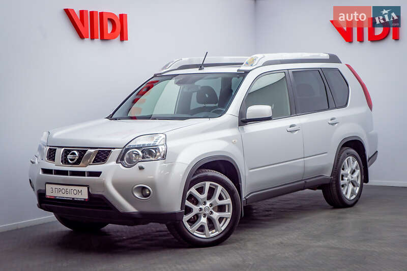 Nissan X-trail (2012)