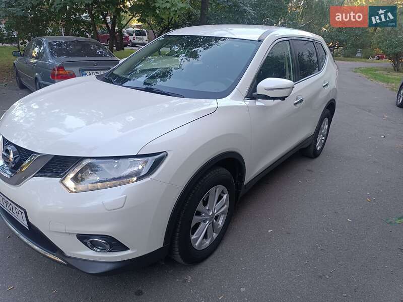Nissan X-trail (2017)