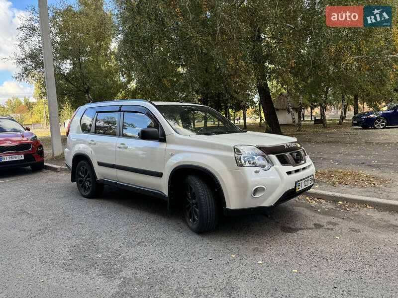 Nissan X-trail (2011)