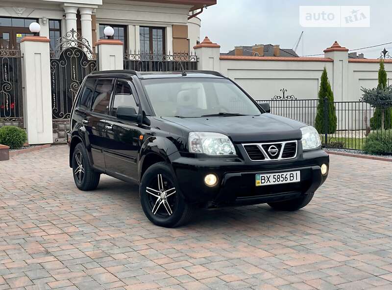 Nissan X-trail (2003)