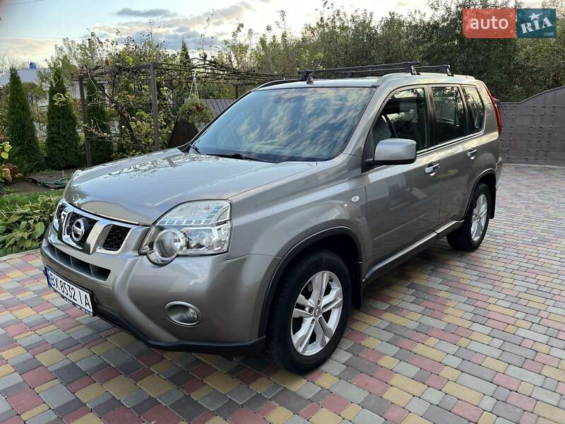 Nissan X-trail (2010)
