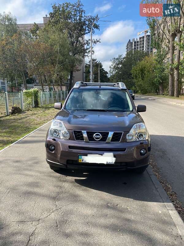 Nissan X-trail (2008)