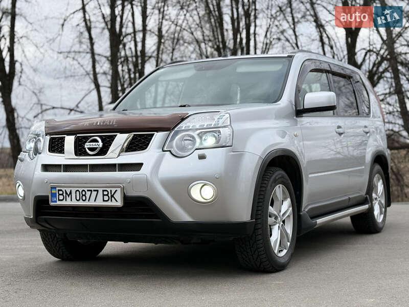 Nissan X-trail (2011)