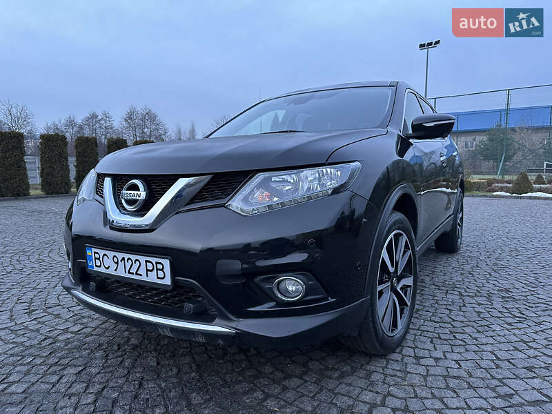 Nissan X-trail (2015)