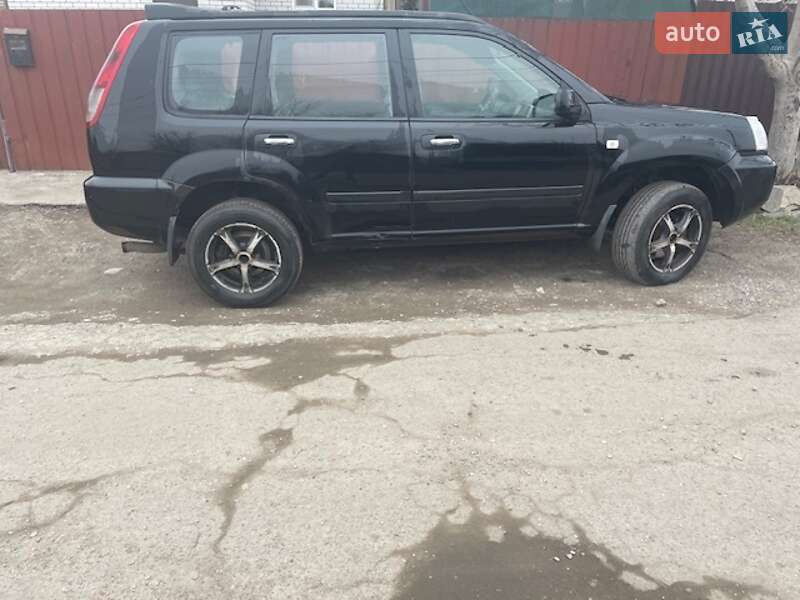Nissan X-trail (2005)