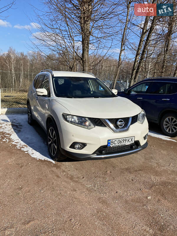 Nissan X-trail (2016)