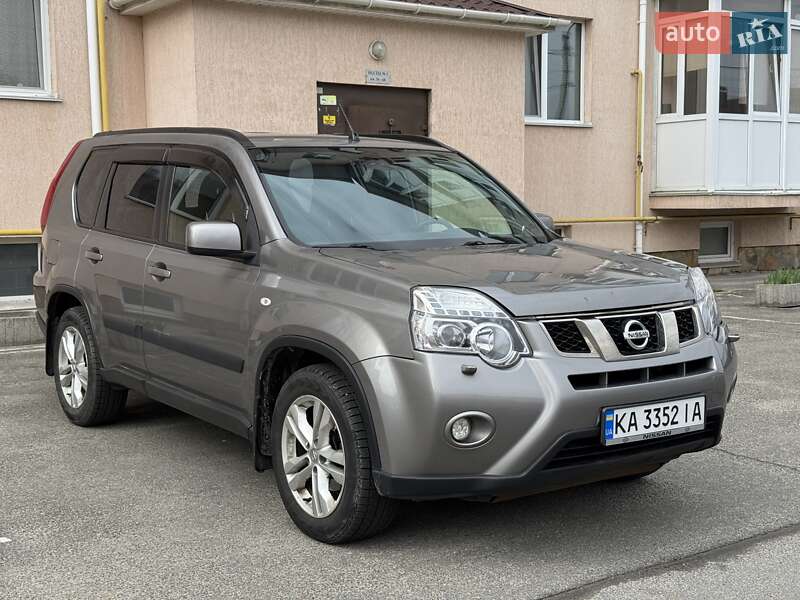 Nissan X-trail (2012)