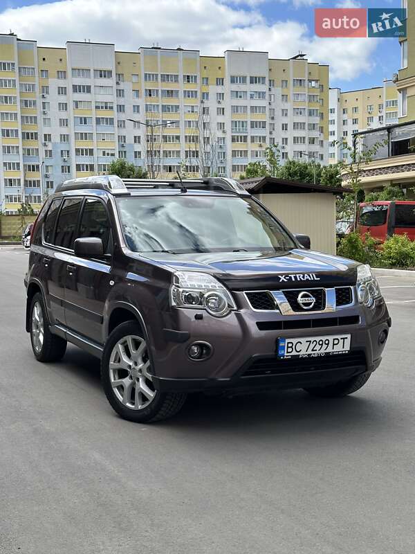 Nissan X-trail (2011)
