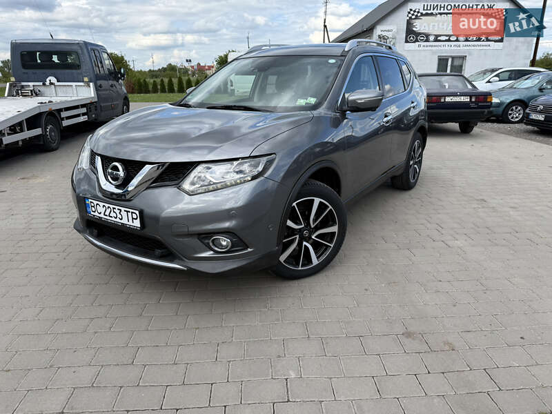 Nissan X-trail (2015)
