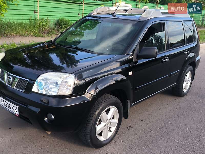 Nissan X-trail (2005)