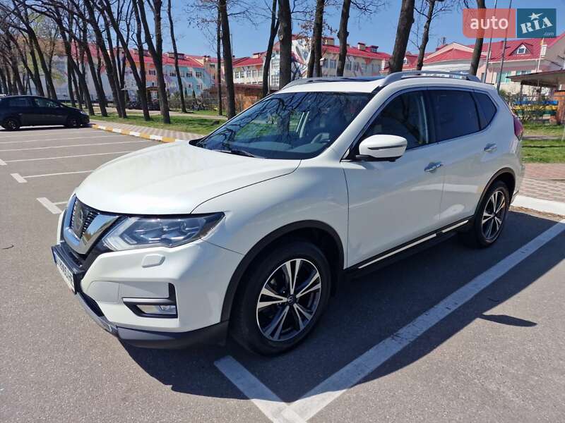 Nissan X-trail (2017)